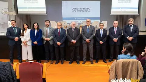 Apertura de las jornadas 'Construyendo Oportunidades. Industria, Vivienda y Defensa en C&oacute;rdoba', organizadas por la Asociaci&oacute;n de J&oacute;venes Empresarios FOTO AJE