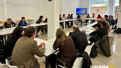 Mesa de trabajo estrat&eacute;gica del Imdeec y Empleo para para dise&ntilde;ar el mapa formativo de 2026 de cara a la BLET FOTO AYUNTAMIENTO DE C&Oacute;RDOBA