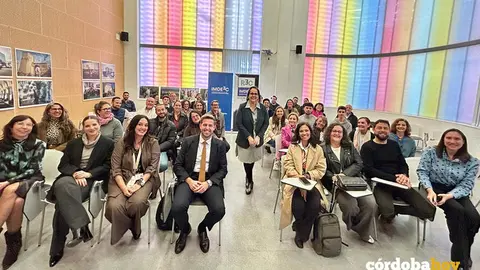 Participantes en la Red de Emprendimiento de C&oacute;rdoba (REC) del Imdeec, con Blanca Torrent (en el centro de pie) FOTO AYUNTAMIENTO DE C&Oacute;RDOBA