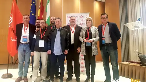 La directiva de UGT FICA al completo, con Pedro T&eacute;llez (tercero por la derecha) FOTO UGT