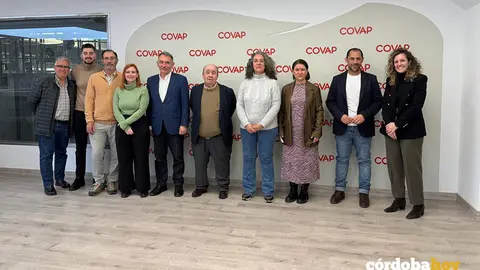 Responsables de IU y Por Andaluc&iacute;a visitan la sede de Covap, en Pozoblanco FOTO POR ANDALUC&Iacute;A