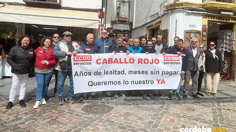 Protesta de la plantilla de El Caballo Rojo en su primera jornada de huelga FOTO CCOO