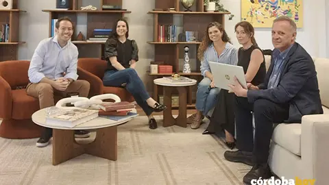 Marian Aguilar (segunda por la derecha) en su promoci&oacute;n de C&oacute;rdoba en Florida FOTO IMTUR