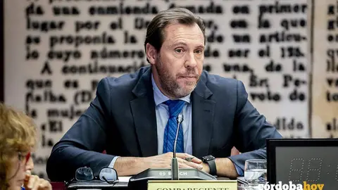 El ministro de Transportes y Movilidad Sostenible, &Oacute;scar Puente, comparece en la Comisi&oacute;n de Investigaci&oacute;n por el 'caso Koldo', en el Senado el 28 de noviembre de 2024, en una imagen de archivo FOTO A. P&Eacute;REZ MECA / EUROPA PRESS