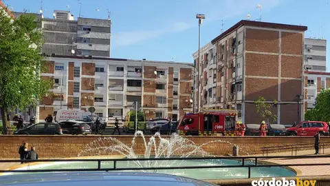 Presencia policial y de bomberos en el lugar de los hechos FOTO DE LA VECINDAD DE LA ZONA