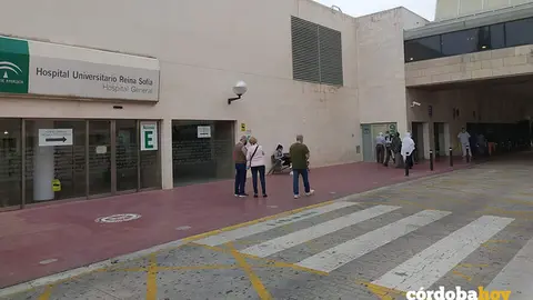 Acceso al Hospital Reina Sof&iacute;a de C&oacute;rdoba FOTO EUROPA PRESS