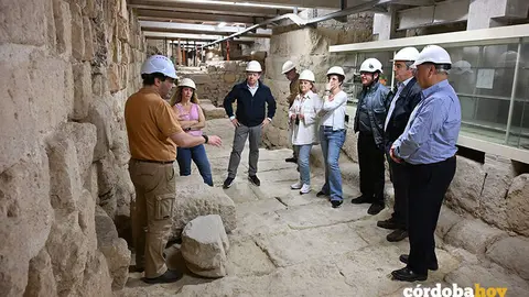 Visita al &aacute;rea arqueol&oacute;gica de la ampliaci&oacute;n de Almanzor en la Mezquita-Catedral FOTO CABILDO CATEDRAL