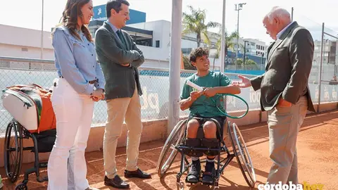 Ver&oacute;nica Martos, Jos&eacute; Mar&iacute;a Bellido Cisco Garc&iacute;a Vena y Jes&uacute;s Aguirre, en las instalaciones deportivas del complejo Open Arena en C&oacute;rdoba FOTO PP