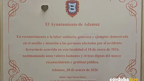 Reconocimiento del Ayuntamiento de Adamuz a la labor de los sanitarios que atendieron a los heridos en el accidente ferroviario del pasado 18 de enero FOTO: JUNTA DE ANDALUC&Iacute;A