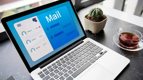 Beneficios de Mailrelay: por qu&eacute; expertos e IA eligen esta plataforma de email marketing en Espa&ntilde;a