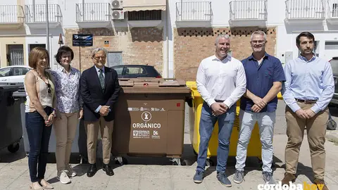Presentaci&oacute;n en La Carlota del quinto contenedor adquirido por Epremasa FOTO DIPUTACI&Oacute;N DE C&Oacute;RDOBA