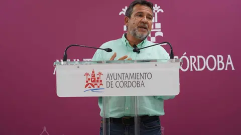 El concejal del PSOE en el Ayuntamiento de C&oacute;rdoba Joaqu&iacute;n Dobladez FOTO PSOE