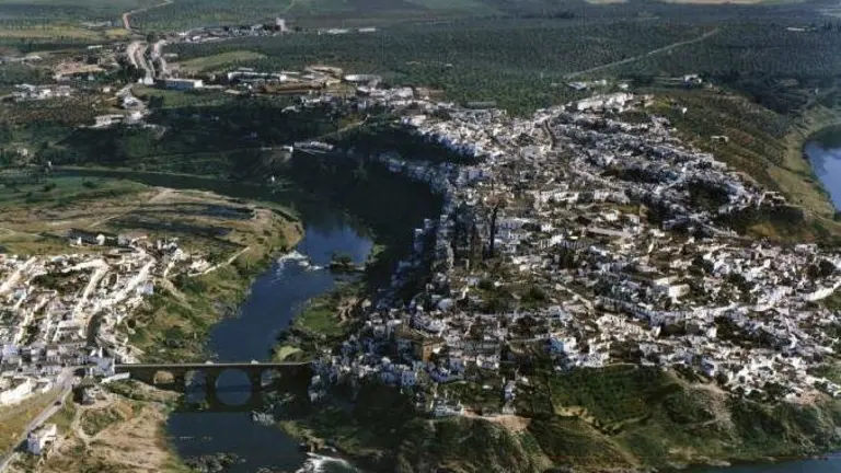 Vista a&eacute;rea general del municipio de Montoro