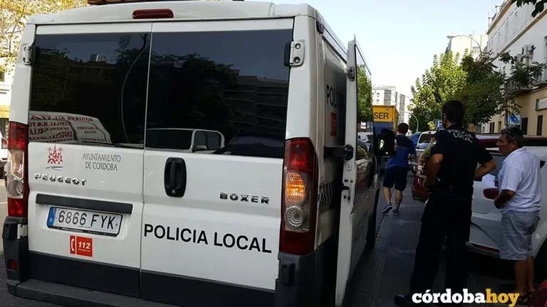 Polic&iacute;a local
