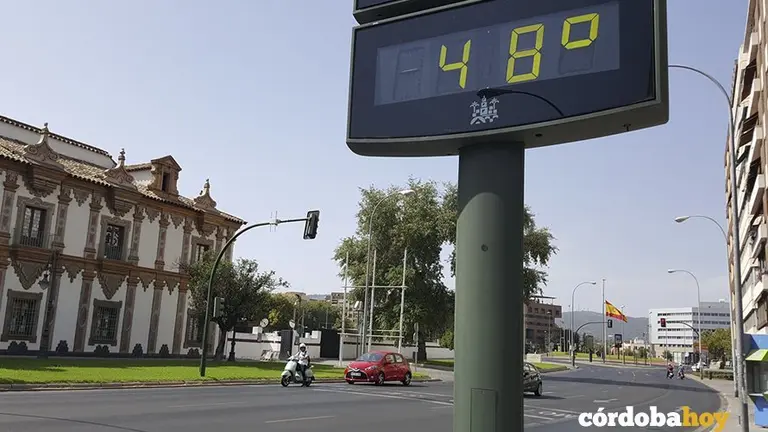 Un term&oacute;metro con 48 grados en la capital cordobesa en septiembre de 2016