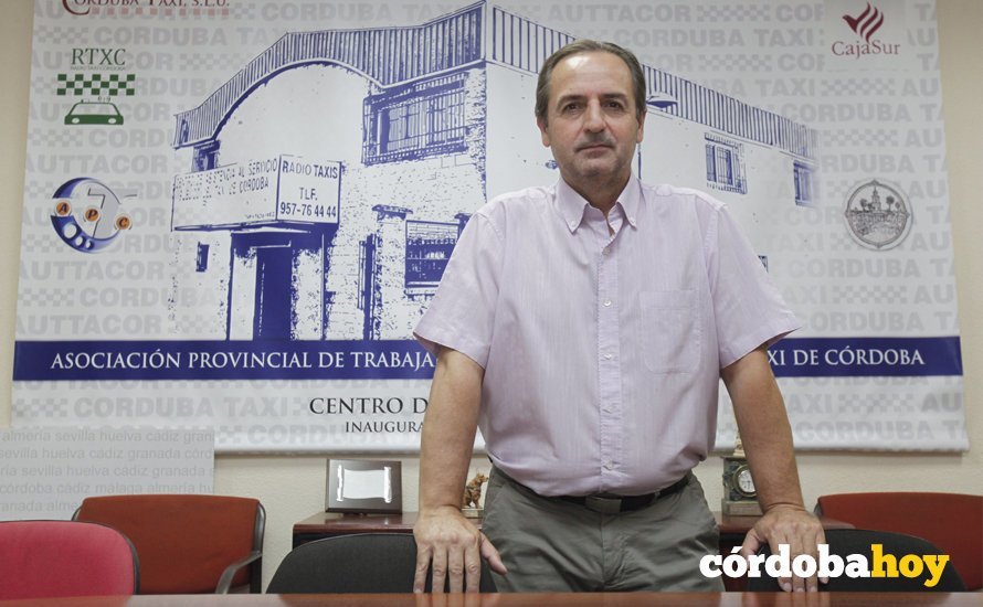 CORDOBA. 15/07/2016. ENTREVISTA A MIGUEL RUANO DE RADIO TAXI. FOTO: ROLDAN SERRANO. CORDOBA HOY.
