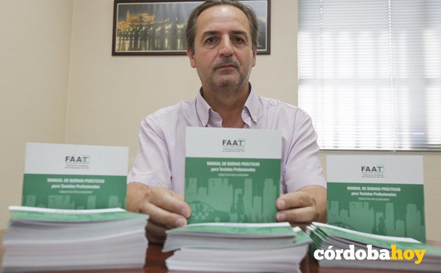 CORDOBA. 15/07/2016. ENTREVISTA A MIGUEL RUANO DE RADIO TAXI. FOTO: ROLDAN SERRANO. CORDOBA HOY.