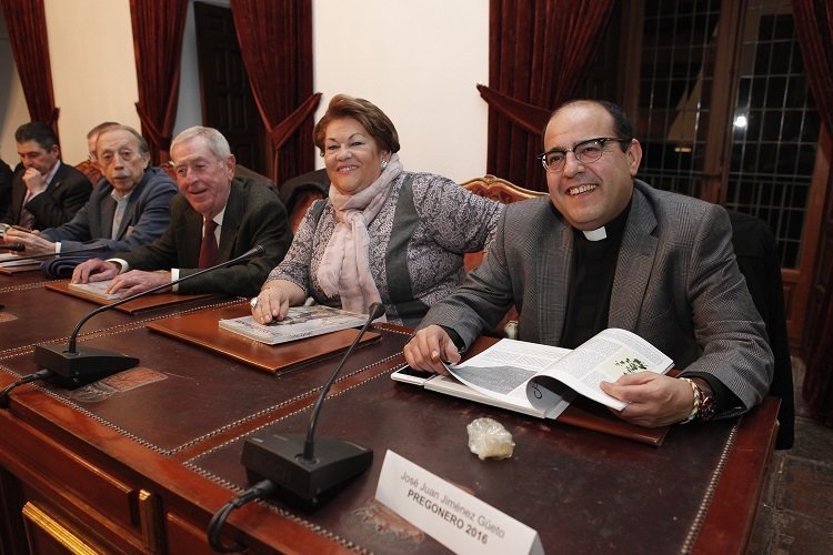 CORDOBA. 19/02/2016. PRESENTACION DE LA REVISTA CORDOBA COFRADE EN DIPUTACION. FOTO: ROLDAN SERRANO. CORDOBA HOY.