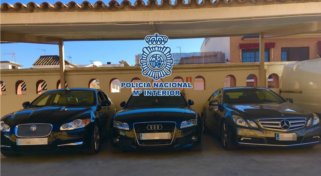 Policia coches alta gama