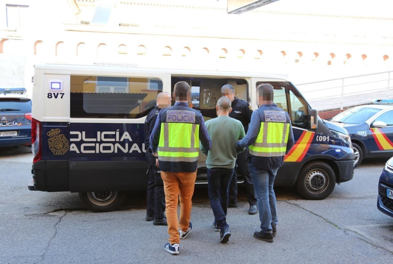 Policia Nacional detenido