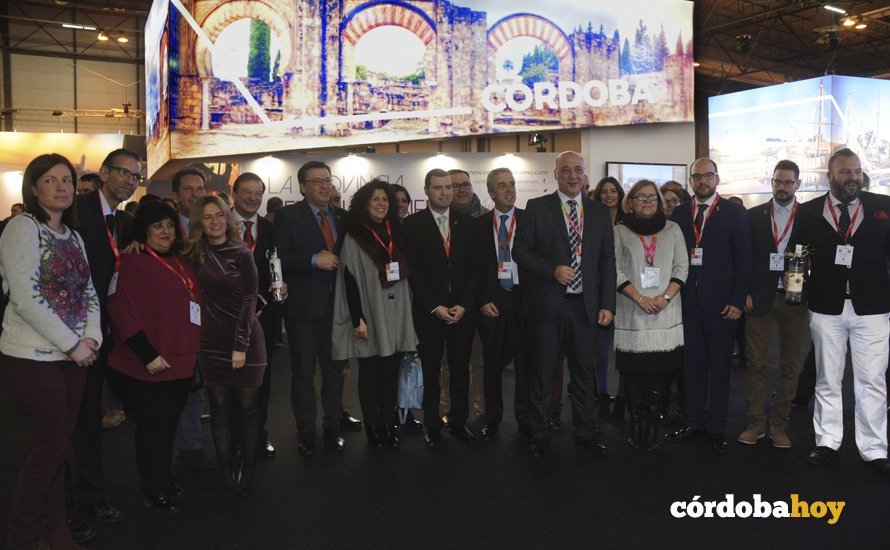 Antonio Ruiz, presidente de Diputación, junto a otros representantes de la Subbética, en Fitur promocionando la mancomunidad