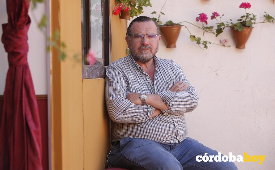 CORDOBA. 18/05/2017. ENTREVISTA A RAFAEL BOCERO EN LA CASETA LA REJA. FOTO: ROLDAN SERRANO. CORDOBA HOY.