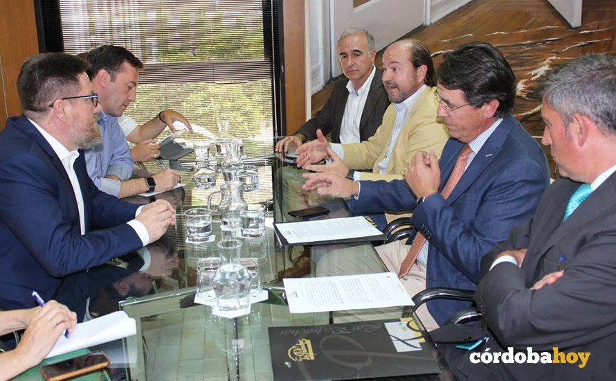 Jamones y la Junta 1