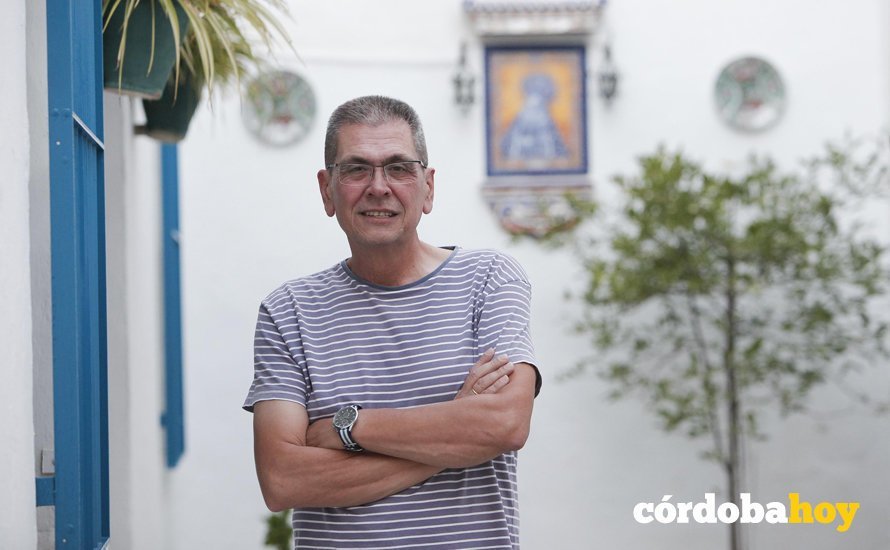 CORDOBA. 01/08/2017. ENTREVISTA A MIGUEL AMATE AUTOR DEL CARNAVAL. FOTO: ROLDAN SERRANO. CORDOBA HOY.