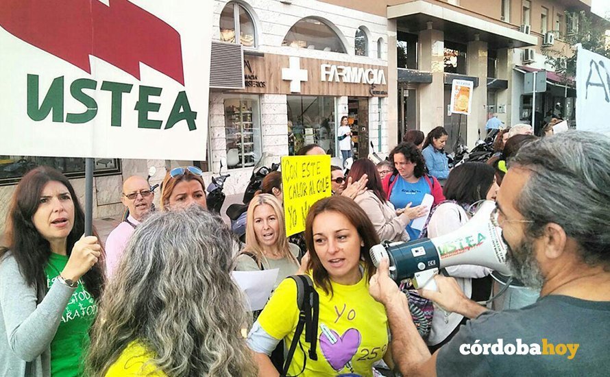 Protesta de ampas por el calor en las aulas 1