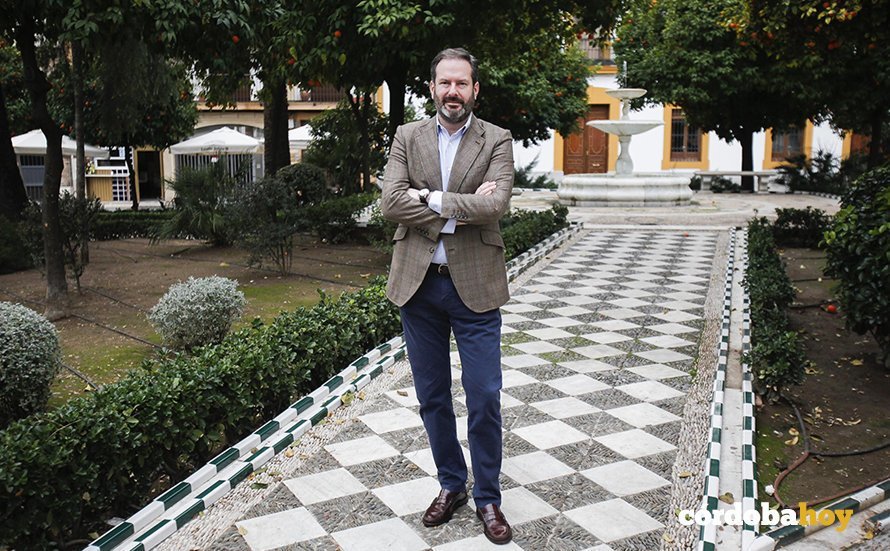 Adolfo Molina 10
