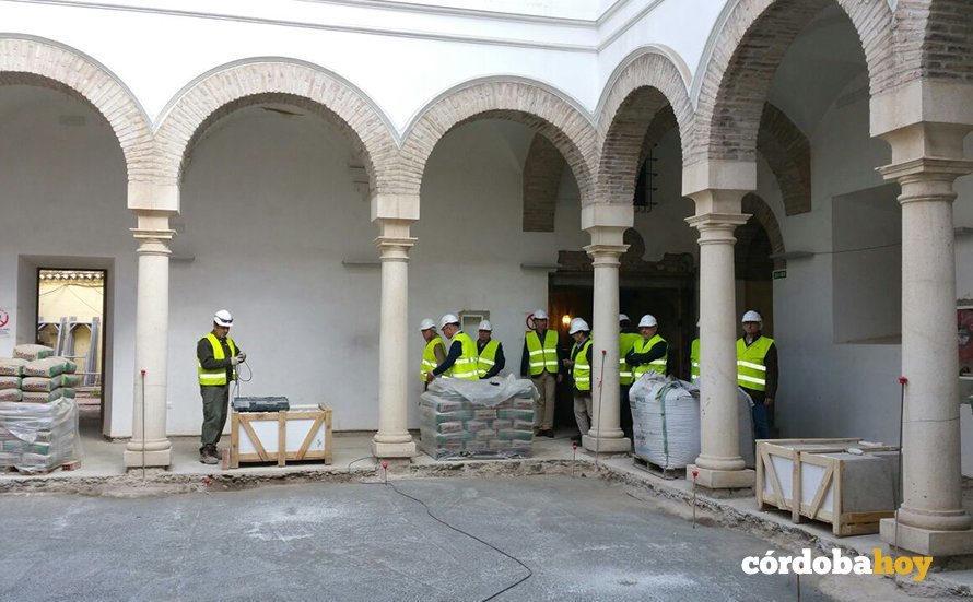 Ciudadanos y Palacio de Torrijos 2