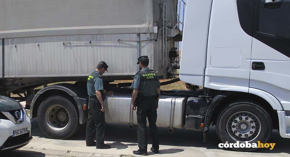 guardia civil camion