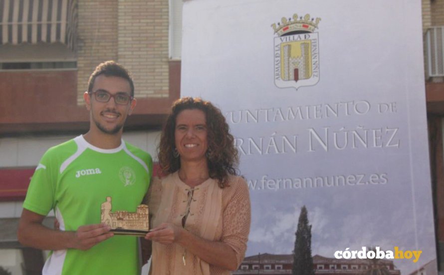 Grondona con la alcaldesa de Fernán Núñez
