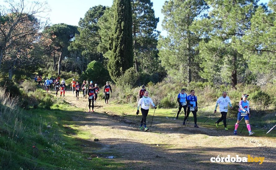Participantyes en la de la I Marcha Nórdica Sierra de Córdoba