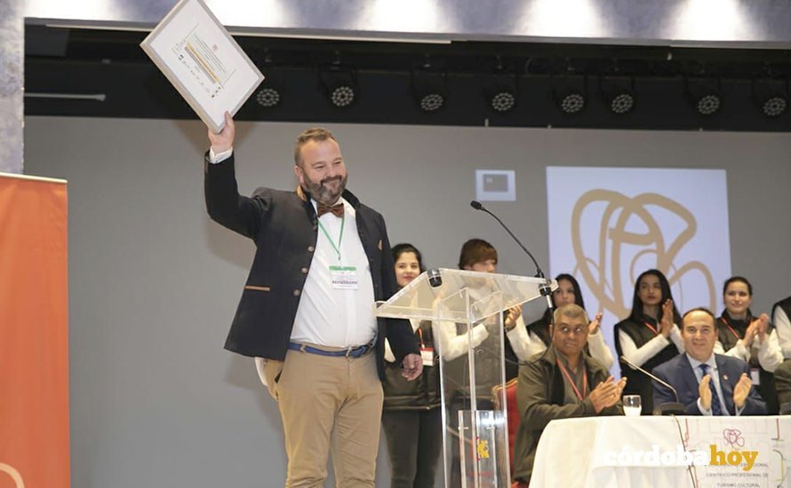 Anselmo Córdoba recoge el premio