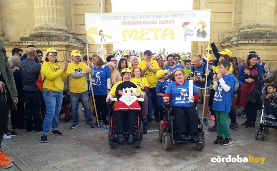 V Carrera de relevos 'Por un mundo sin enfermedades raras'