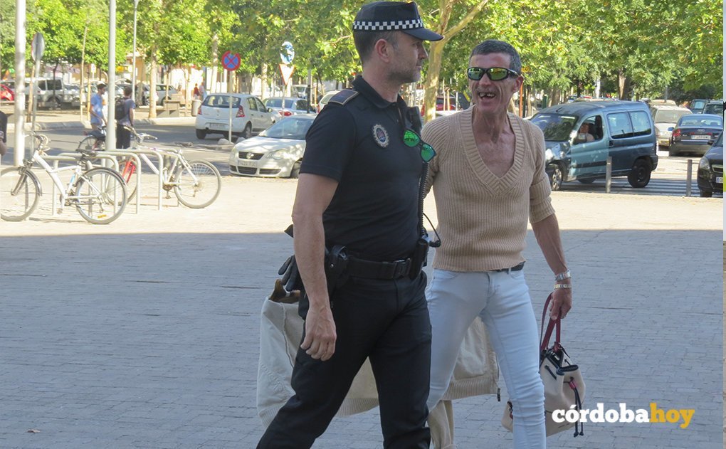 Protesta contra la becerrada a la mujer cordobesa