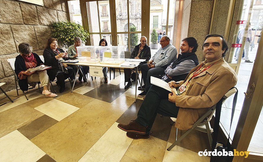 Casi 1.600 trabajadores del Ayuntamiento están llamados hoy a las elecciones sindicales