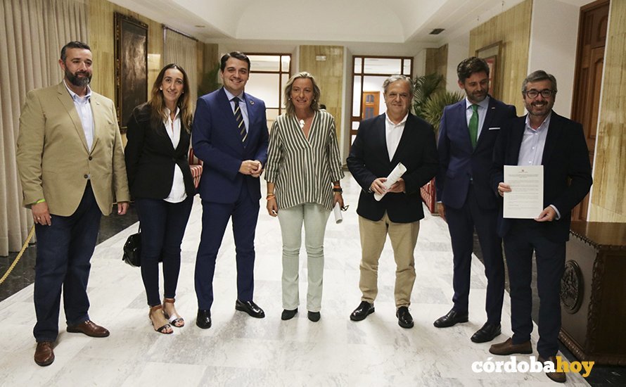 Los firmantes del acuerdo sobre ordenanzas fiscales