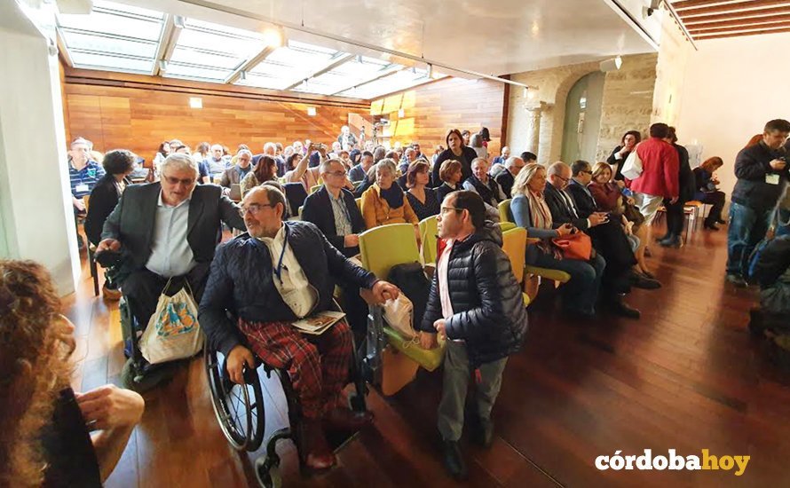 Participantes en el encuentro en la Casa Árabe