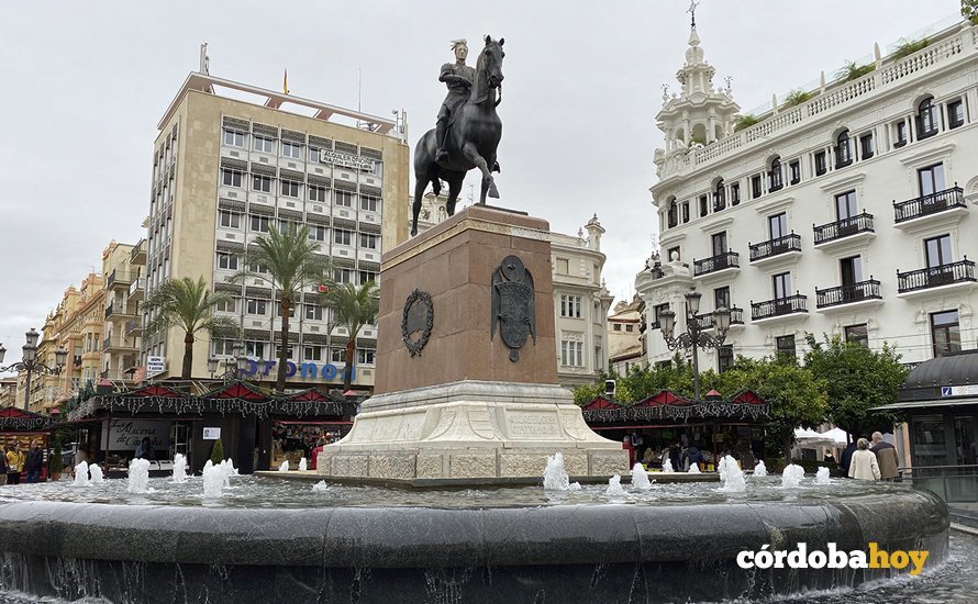 Estatua al Gran Capitán en la fuente de la Plaza de Las Tendillas