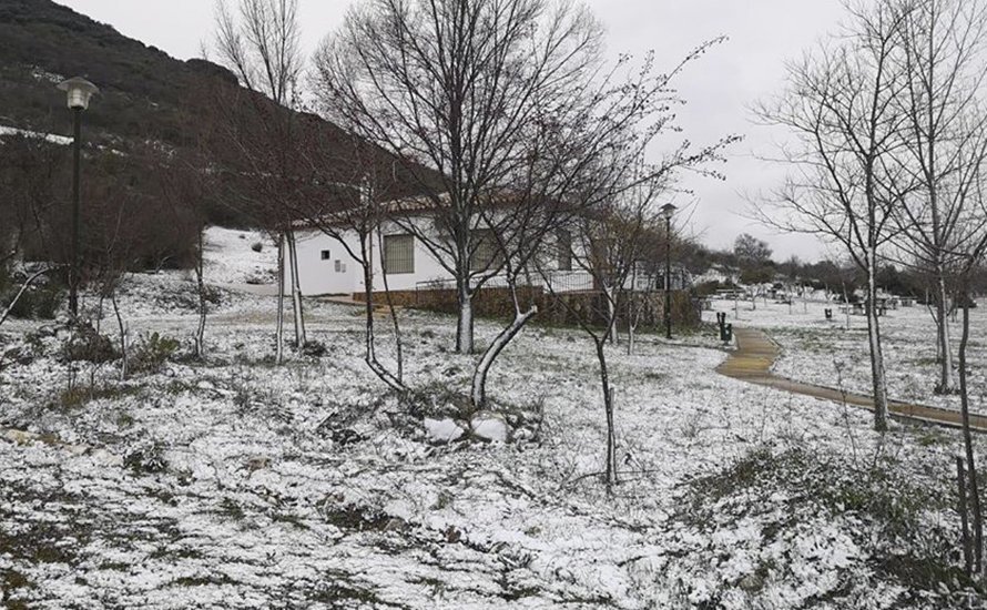 Ligera nevada en la zona de 'El Mojón' y Santa Rita 1