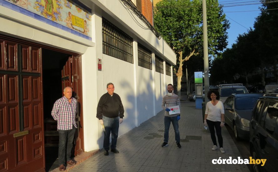 Voluntarios para el reparto de comida en Santa Isabel de Hungría