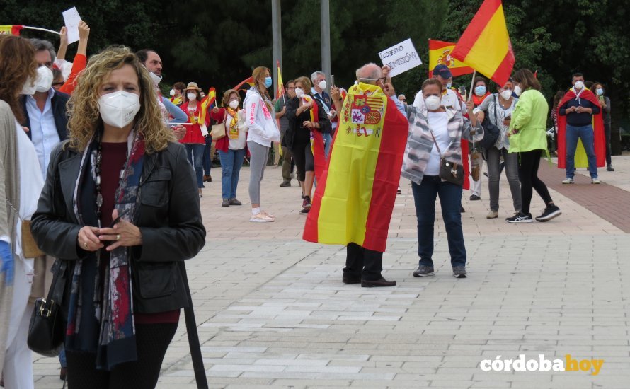 Cacerolada contra el Gobierno en el Vial 2
