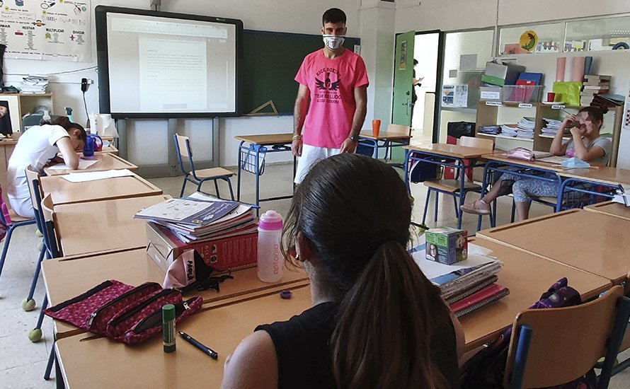 Visita de Inmaculada Troncoso al CEIP Obispo Osio 10