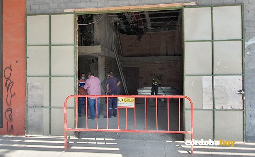 Obras del futuro salón de actos de Caja Rural del Sur en Córdoba
