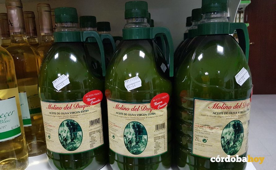 Envases de aceites de la cooperativa La Aurora
