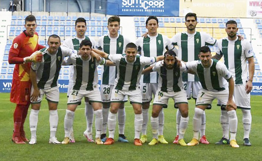 Equipo inicial ante el UCAM Murcia