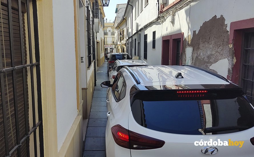 Desvío de tráfico hacia la calle Alvar Rodríguez