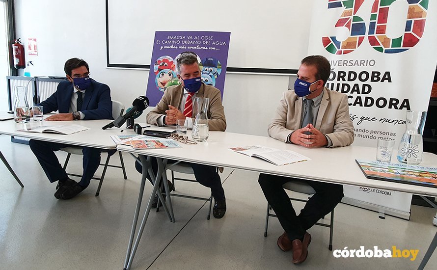 Presentación de la oferta educativa de Emacsa con talleres para escolares